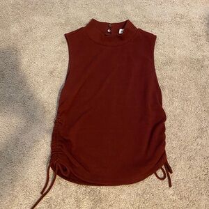 Burgundy sleeveless tank top